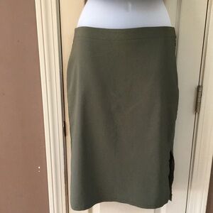 Max Studio Size:4 Olive Pencil Skirt EUC 23”Length
